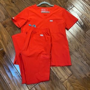 Figs Small Awesome Red FionLite